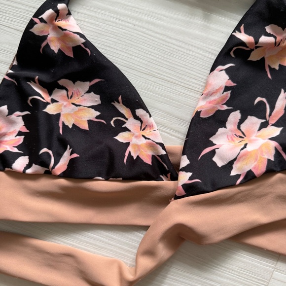 Acacia Swimwear Matching 2-Piece set. Aloha Flower Print M - Picture 2 of 6